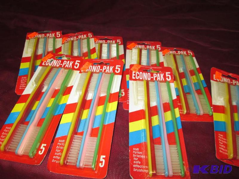 lot 211 image: Qty 9 Econo-pak of 5 toothbrushes...