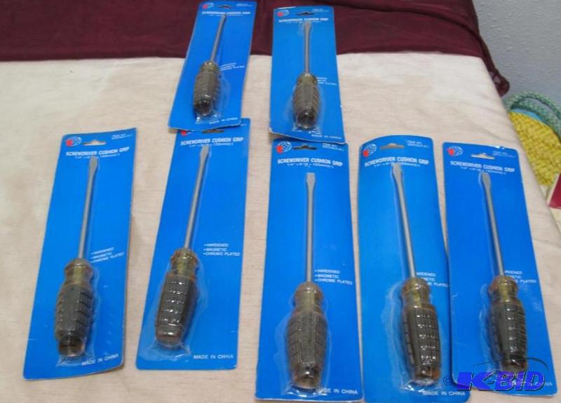 lot 246 image: Qty 7 Screwdriver cushion grip 14 x 6- Harde...