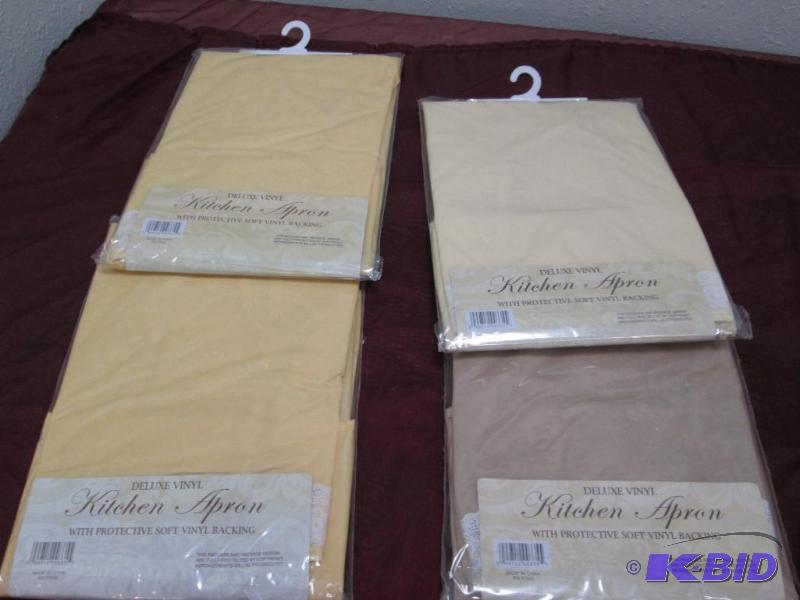 lot 248 image: Qty 4 Deluxe Kitchen Apron with protective so...