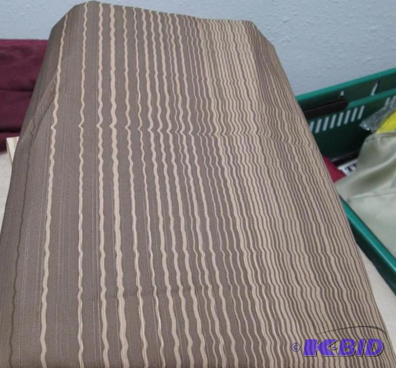 lot 254 image: Gold and brown curtain...
