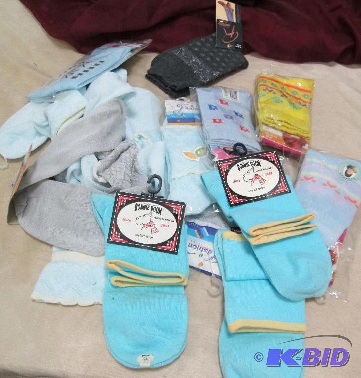 lot 26 image: Qty 14 Fashion socks size 20-25,Bonnie Doon s...