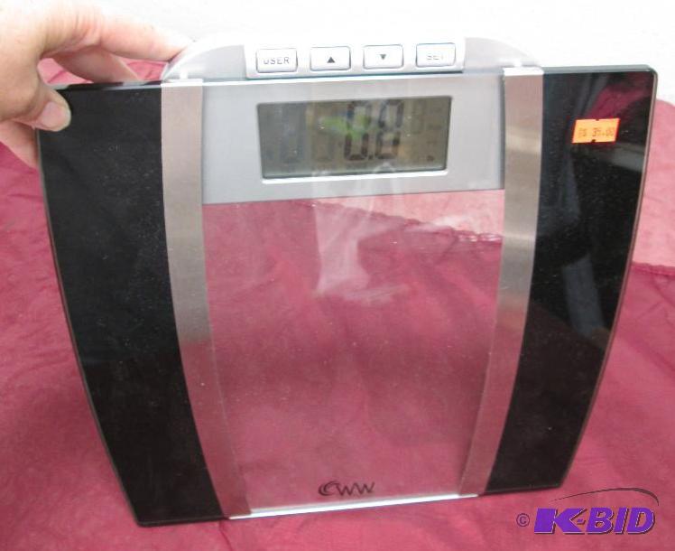 lot 274 image: Conair Corporation model WW78N glass scale- d...