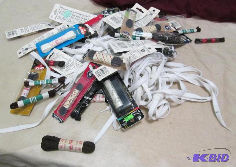 lot 29 image: Assortment of shoe laces...