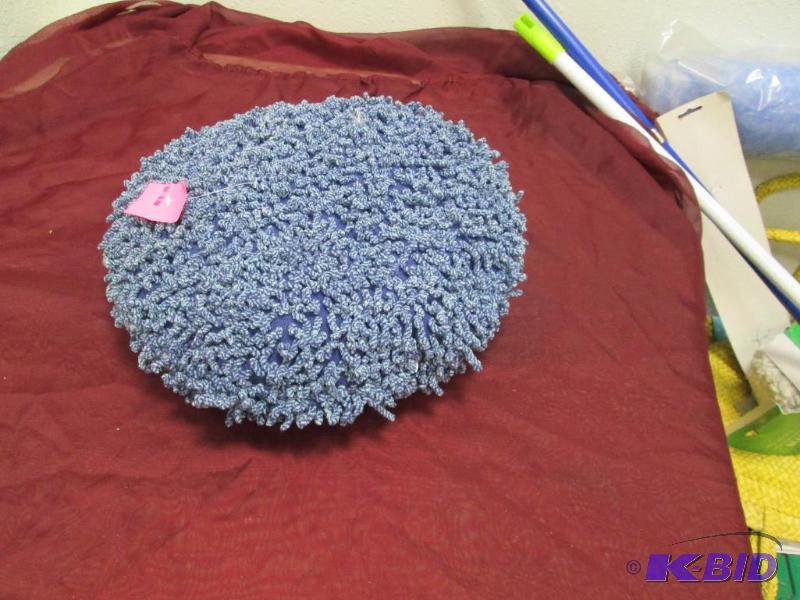 lot 310 image: Qty 1 blue pillow...