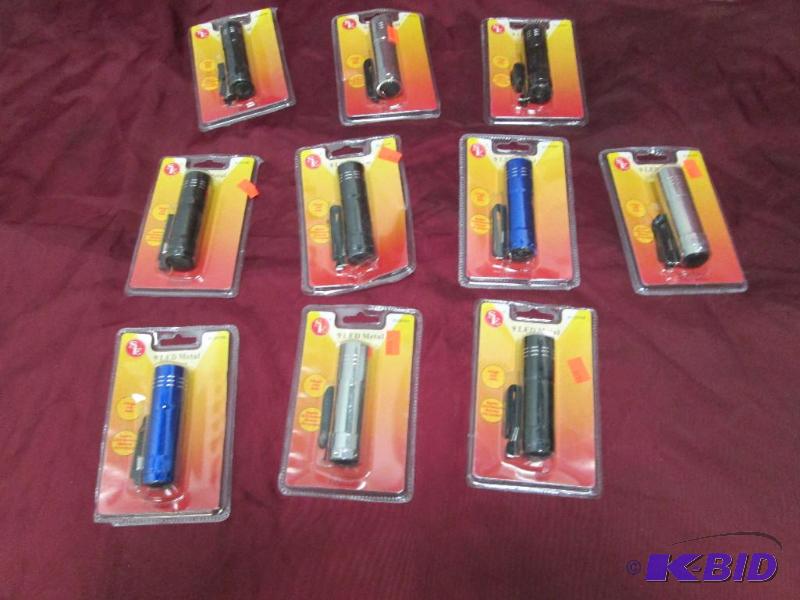 lot 326 image: 10-9 Led metal flash lights...