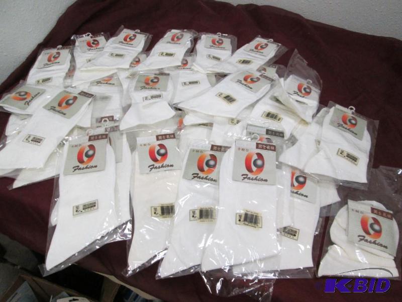 lot 34 image: Qty 40 Kalaier Mens fashion socks-white size...