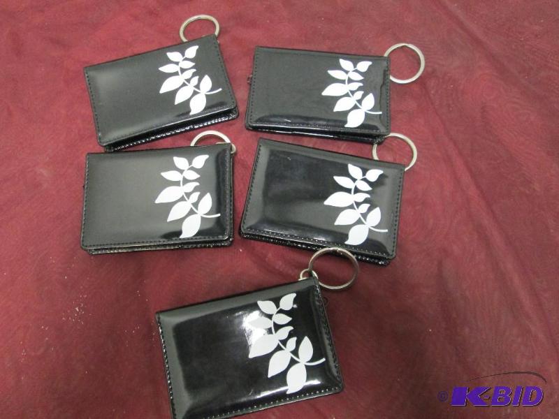 lot 370 image: Qty 5 Divoga Id wallet...