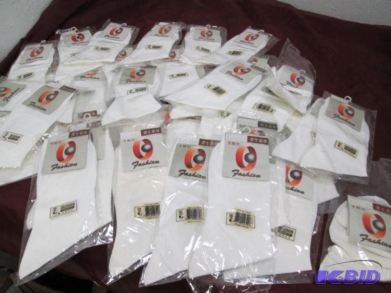 lot 38 image: Qty 40 Kalaier Mens fashion socks-white size...