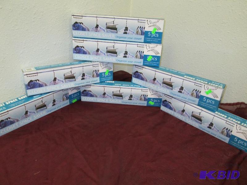 lot 45 image: Qty 7 Closet space saver 5pcs (4 hangers for ...
