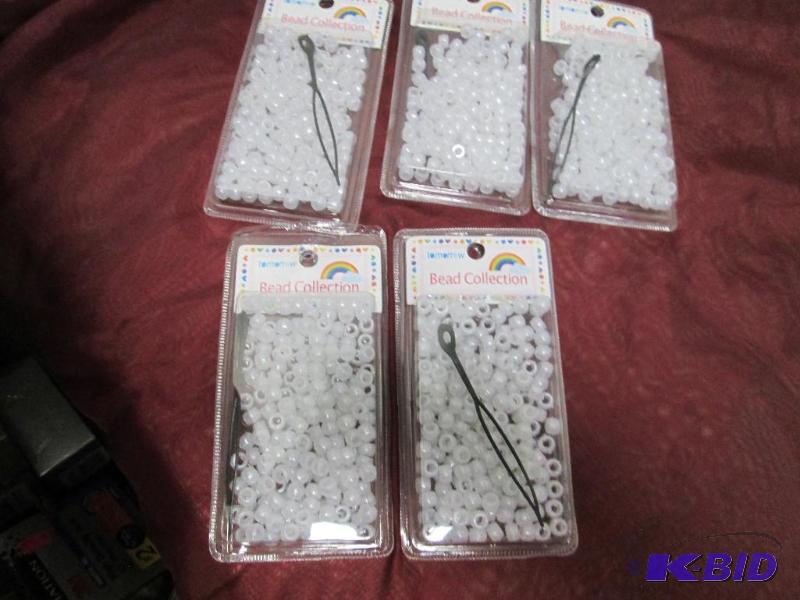 lot 9 image: Qty 8 pearl bead collection...