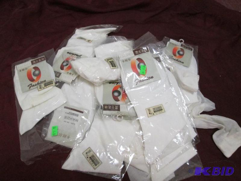 lot 95 image: Qty 14 Men fashion socks size 25-28...