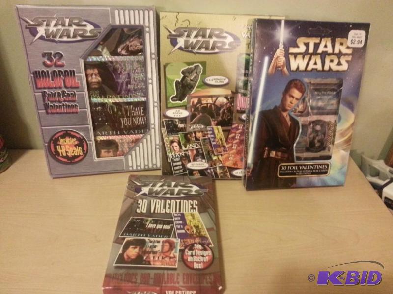lot 124 image: 4 Boxes of Star Wars Valentines. Box 1 30 sta...