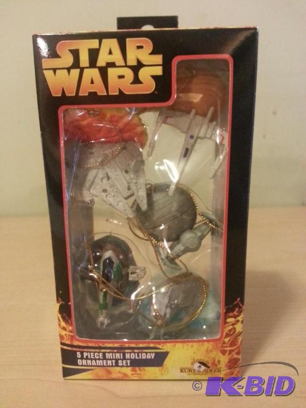 lot 23 image: 5 Pieces Mini Holiday Ornament Set. Never bee...