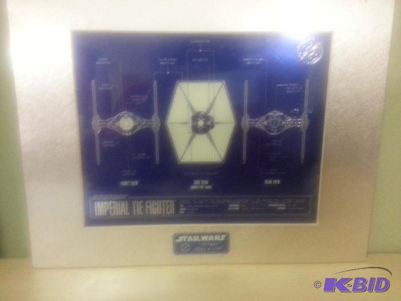 lot 40 image: Star Wars ChromArt Collectibles Glow in the D...
