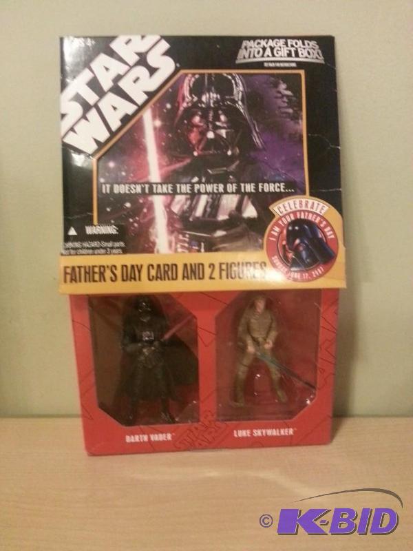lot 6 image: Star Wars Fathers Day Card and 2 Figures &qu...