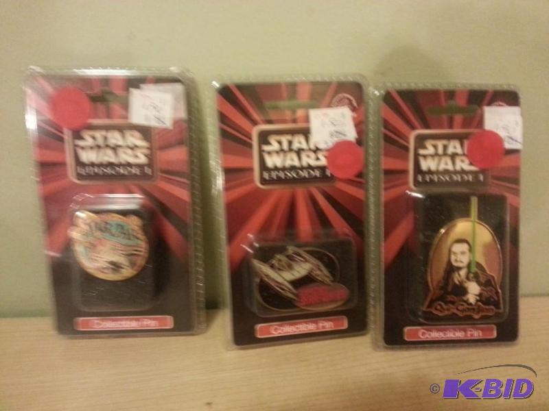 lot 92 image: Lot of 3 Star Wars Episode 1 Pins. Qui Gon Ji...