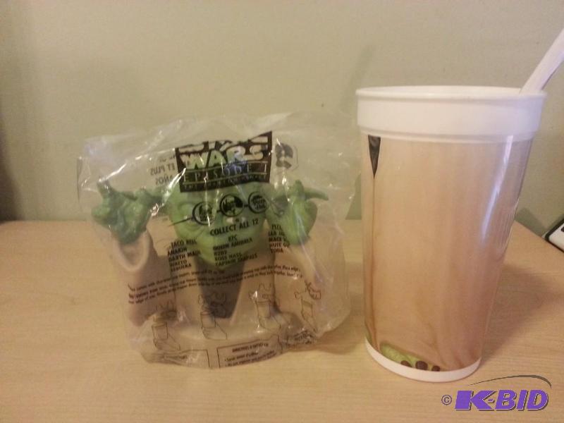 lot 97 image: Pizza Hut Yoda Cup Topper with Cup and Straw....