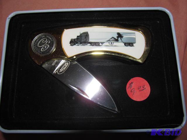 lot 44 image: Brand new in box, retractable pocket knife in...