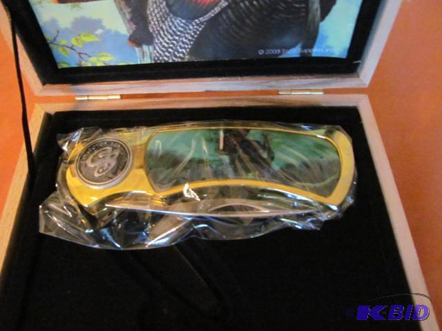 lot 56 image: Brand new in box, retractable pocket knife, r...