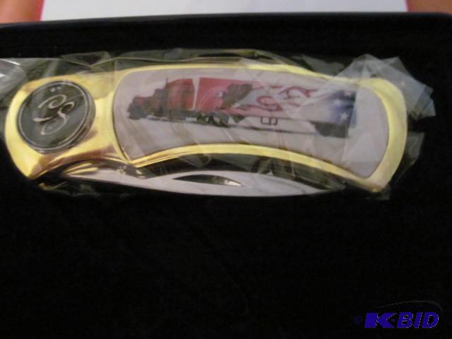 lot 69 image: Brand new in Box Hunting knives with eloquent...