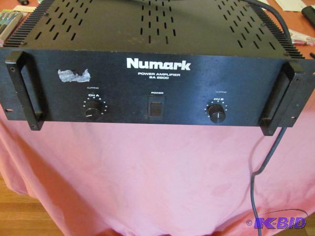 lot 76 image: Used Numark Power Amplifier SA 2200...