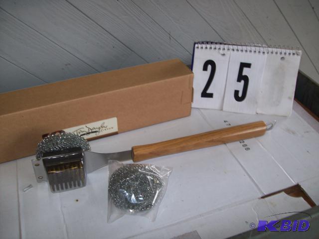 3 way BBQ Scraper Brush