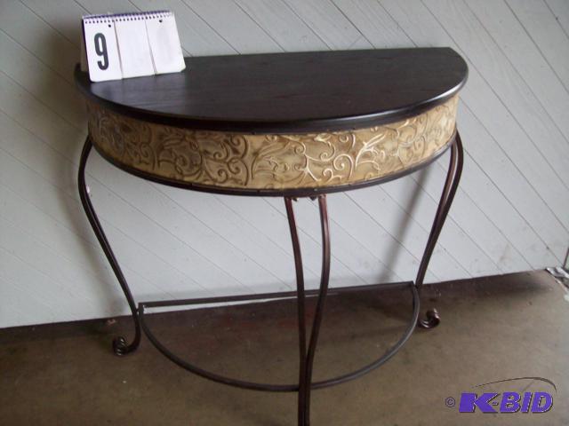 Accent  Table
