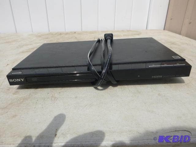 lot 128 image: Sony DVD Player DVD-SR500H...