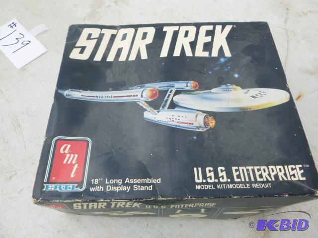 lot 139 image: Star Trek U.S.S. Enterprise Model Kit Unopene...