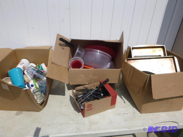 lot 36 image: Lot of Miscellaneous Kitchen Items...