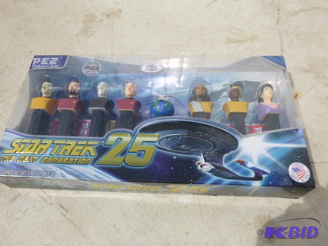 lot 45 image: Star Trek Pez Collector Series...