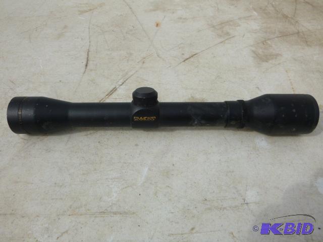 lot 54 image: Simmons 4X32 Scope 22 Mag....