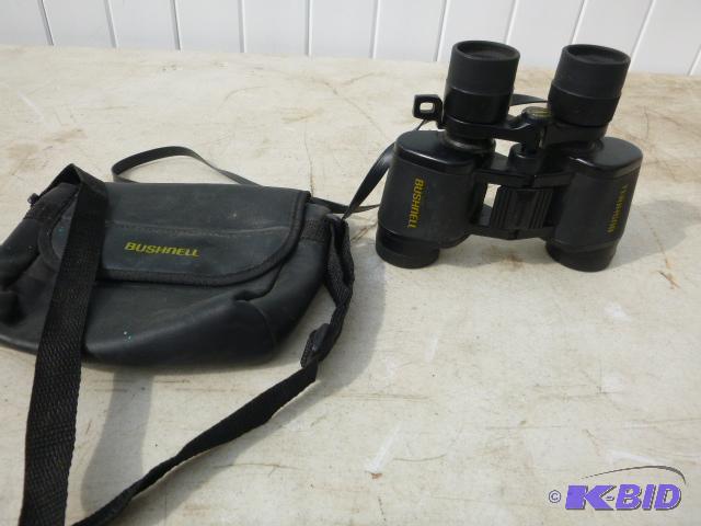 lot 55 image: Bushnell Binoculars With case - 7-15X35 13-70...