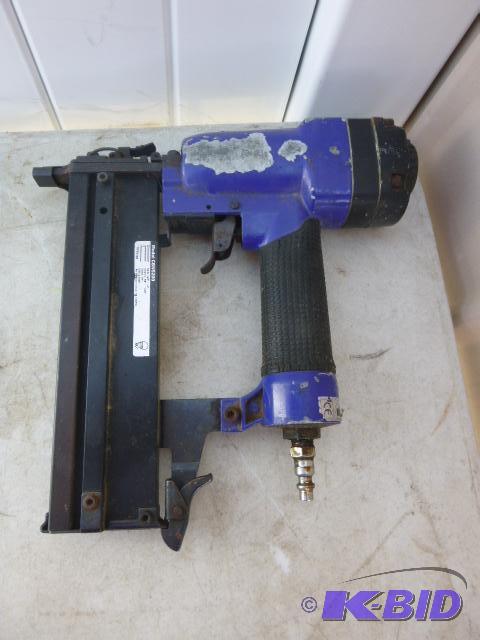 lot 86 image: Staple Gun Model #CBNS200 - 58" - 1 12...