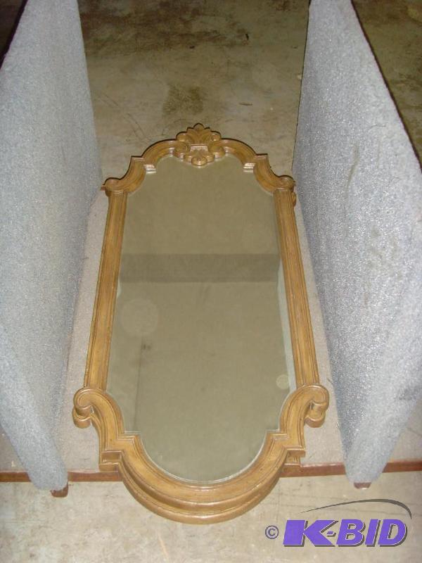 lot 153 image: 4 Hanging Mirror Set