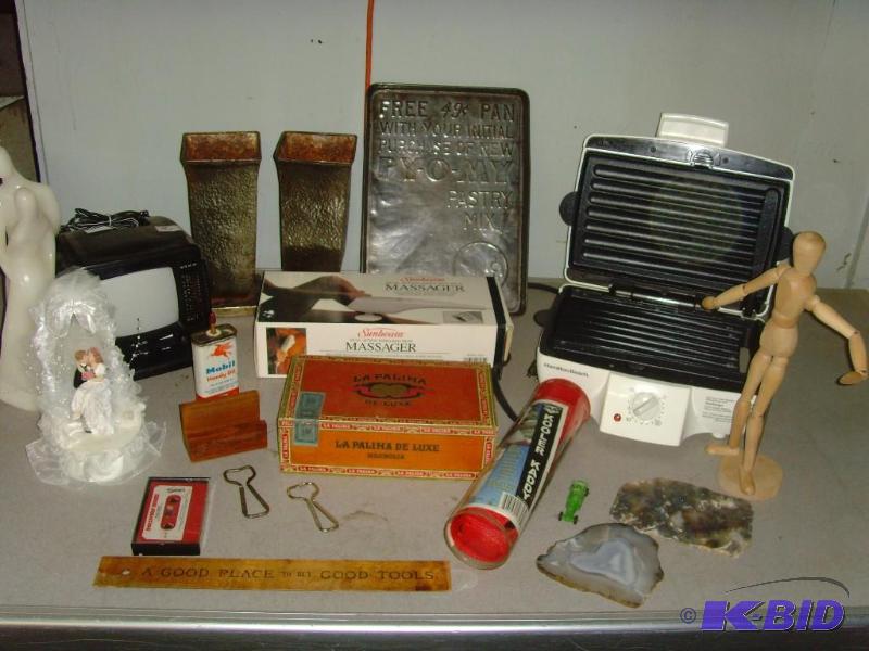 lot 158 image: Lot of Stuff