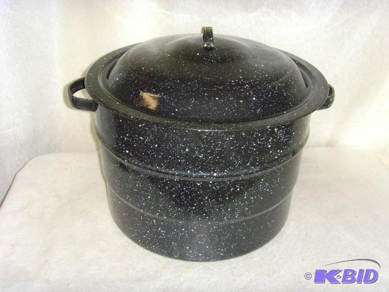 lot 17 image: Large Stock Pot