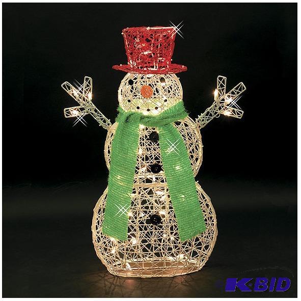 lot 55 image: 32 Lighted Battery Snowman