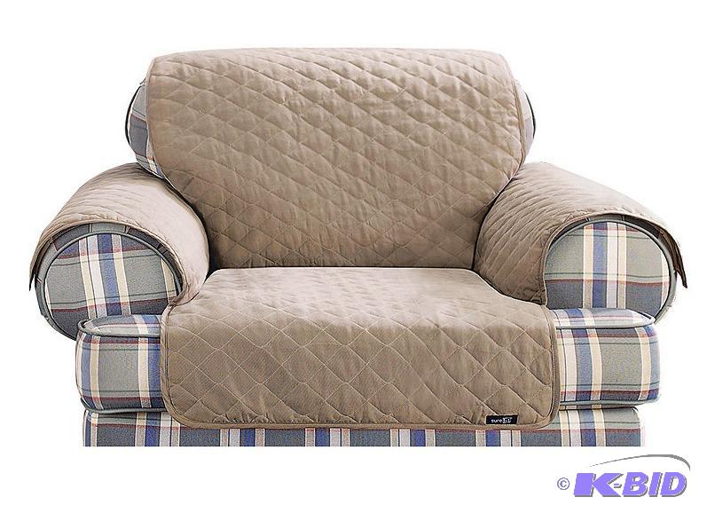 lot 78 image: Quilted Duck Pet Chair Cover