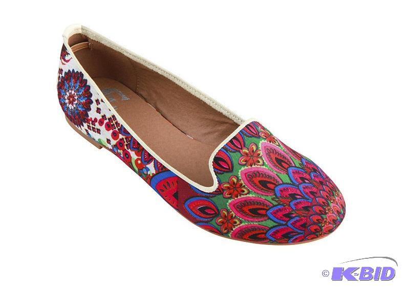 lot 12 image: GC Shoes Peacock Flats