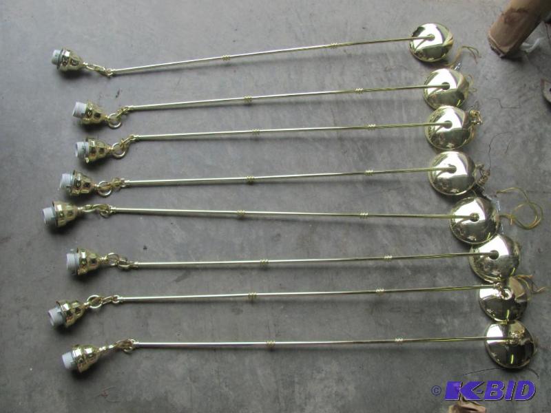 lot 119 image: Eight (8) Matching Hanging Pendant Accent Lig...