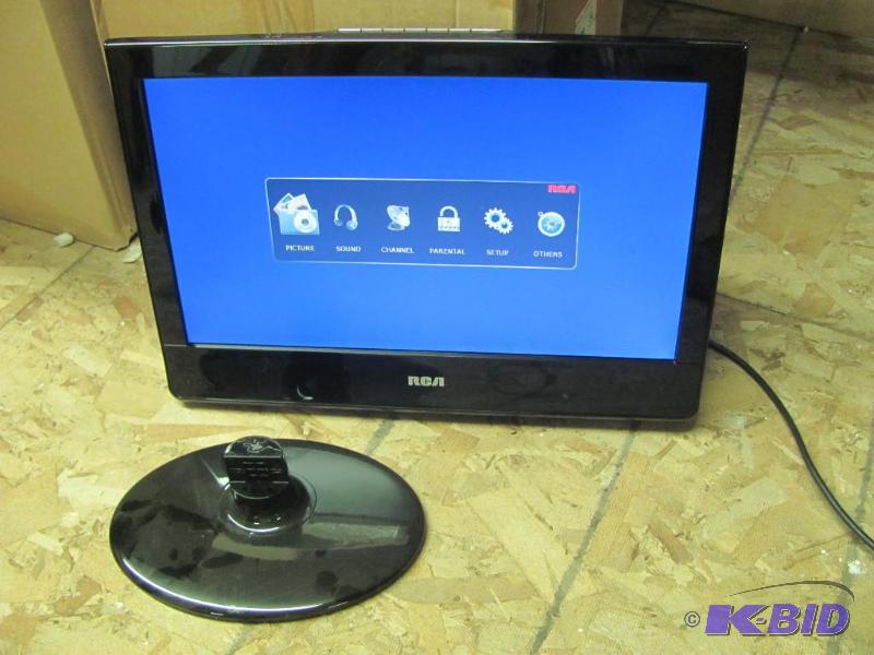 lot 144 image: RCA 19" LCD HDTV (720p) Flatscreen TV wi...