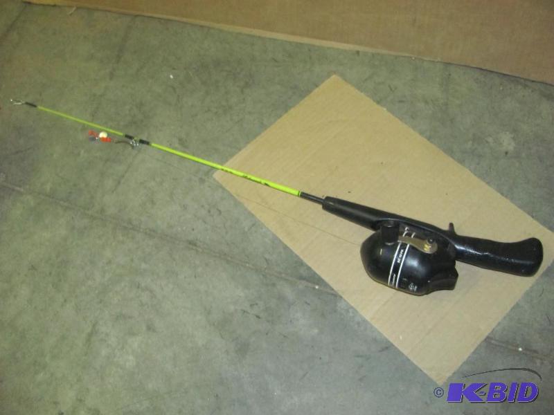 SHAKESPEARE Rod and Reel Combo. SC 10 F, Huge Variety Consignment  Auction!!