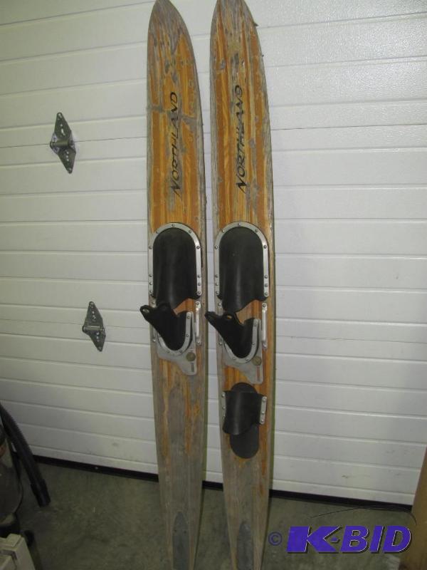 lot 66 image: Pair of Vintage NORTHLAND Wood Water Skiis. C...