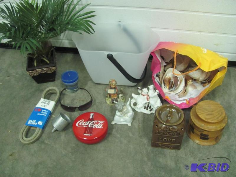 lot 83 image: Lot of Assorted Household and Collectible Goo...
