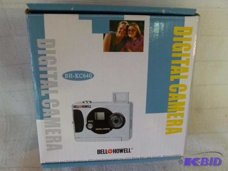 lot 125 image: Bell & Howell digital camera, appears to ...