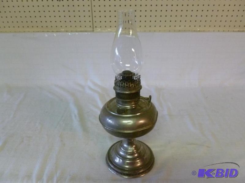 lot 223 image: Large Antique B & R oil lamp patented Feb...