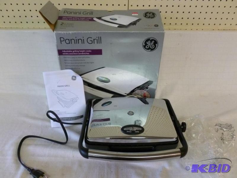 lot 75 image: GE Panini Grill, looks like it was hardly use...