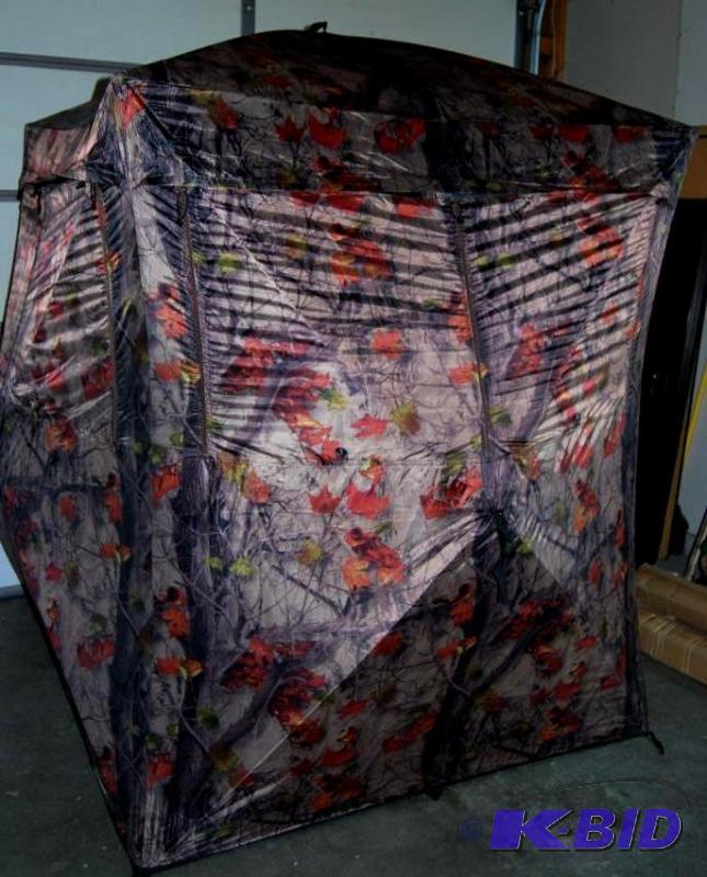 lot 21 image: Big Boy 5 Hub Blind, 58 x 58 x 66 tall, ...