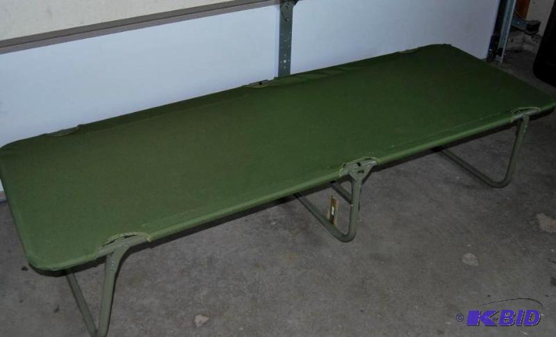 lot 22 image: Mil - Tec Foldable Army Cot, polyester  cott...